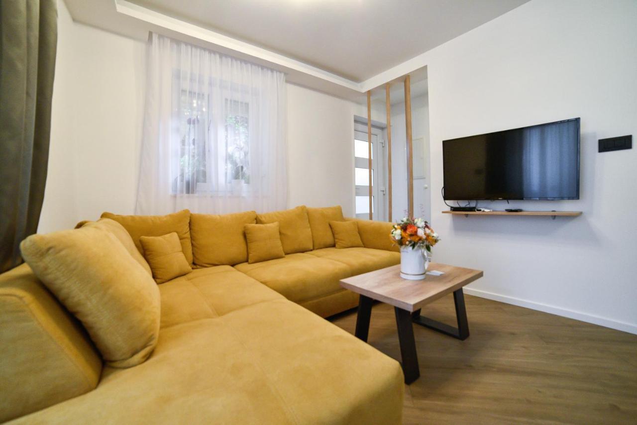 Luxury Knezovic